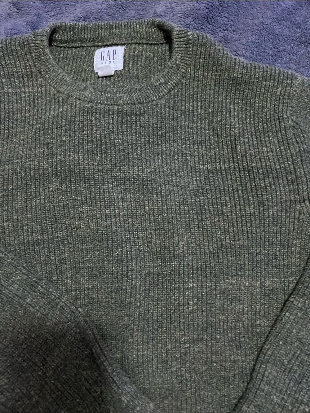 GAP classic crewneck